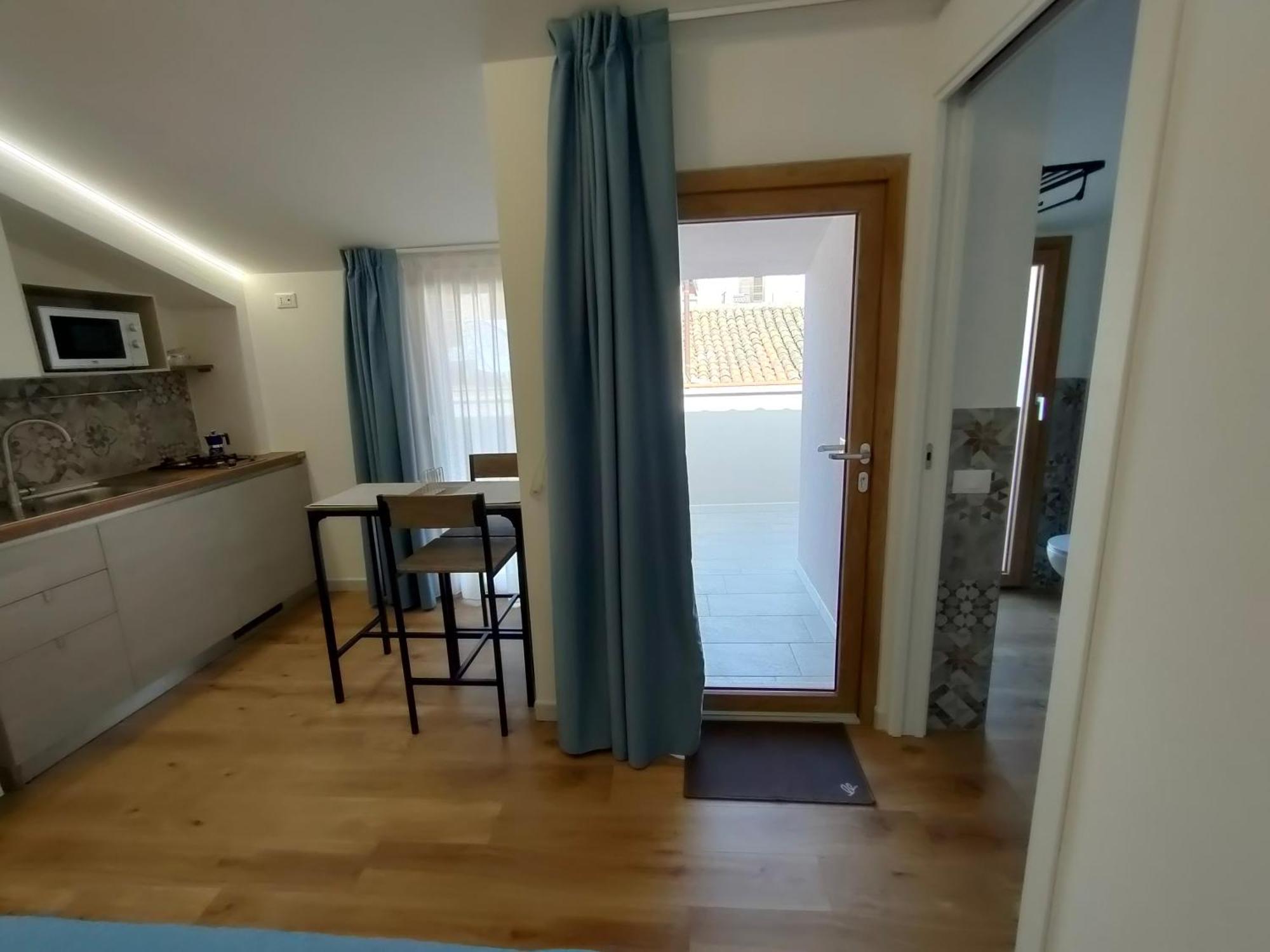 Dh Studio Apartments Кастелламмаре-дель-Голфо Экстерьер фото