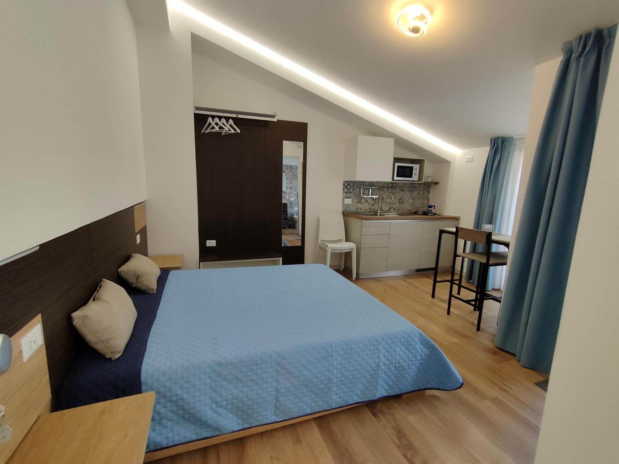 Dh Studio Apartments Кастелламмаре-дель-Голфо Экстерьер фото